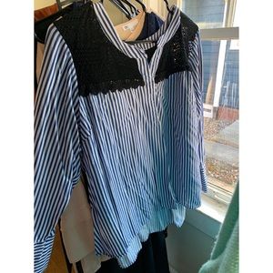 Long sleeve blouse with lace detail